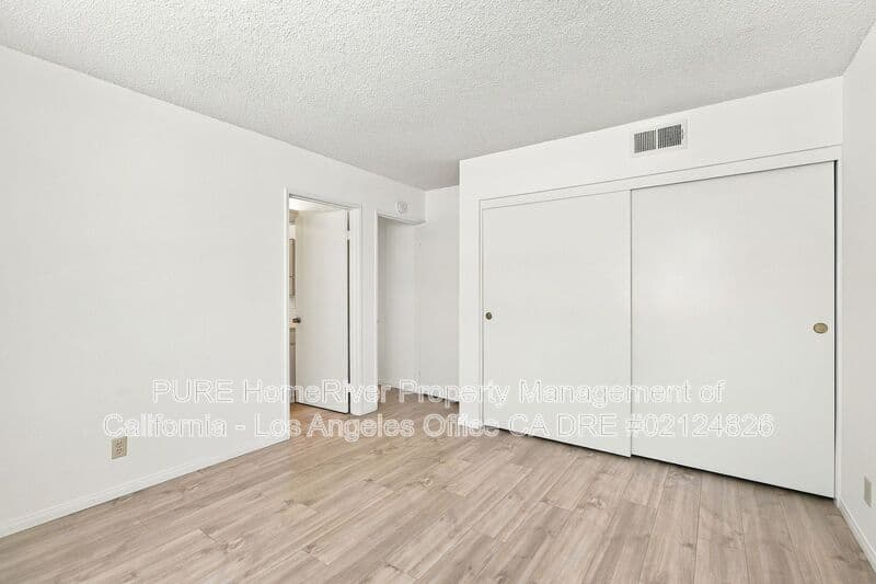 Torrance House: 2931 Plaza del Amo
