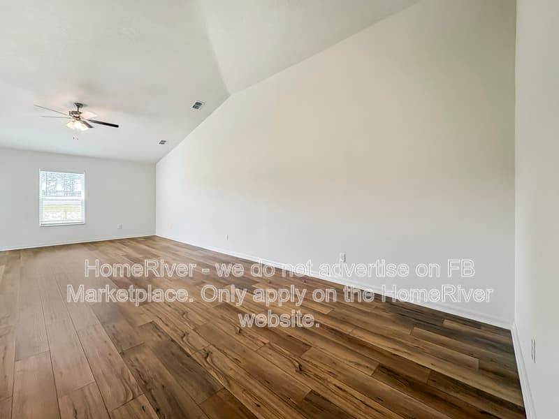 Jacksonville House: 6918 Myrtle Oak Rd