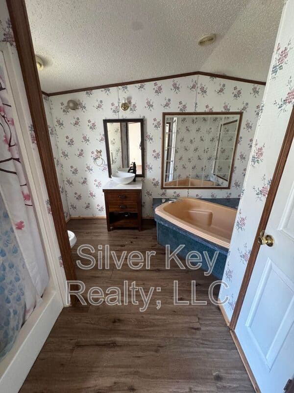 Riceville House: 673 County Road 135