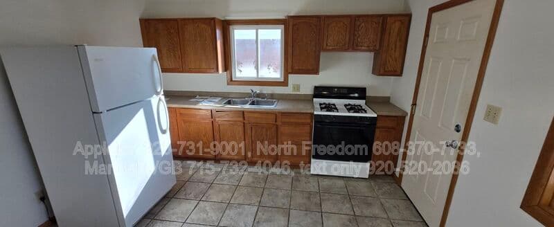 Oshkosh House: 325 Dove Street