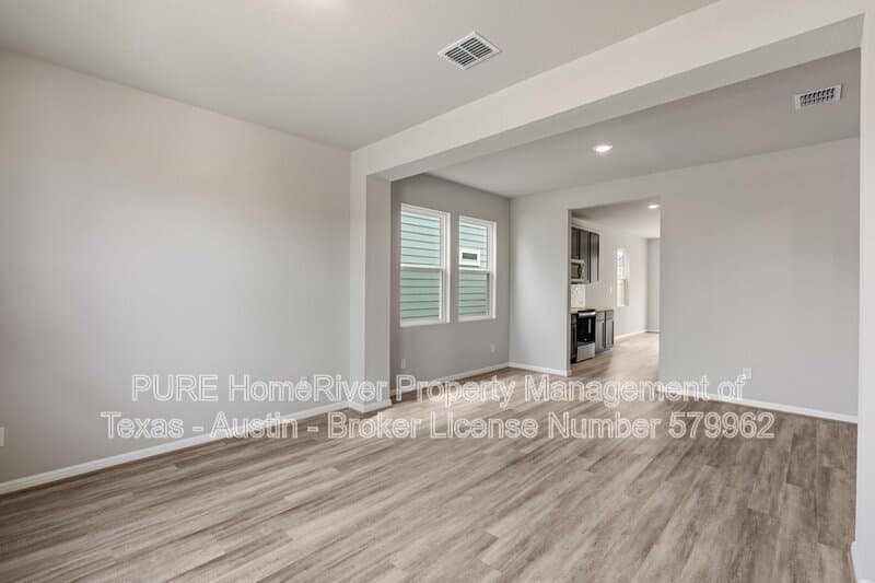 Taylor House: 110 Cherry Blossom Ln