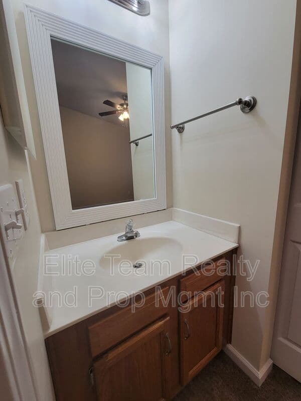 Charlotte Townhome: 3811 Mosscroft Lane
