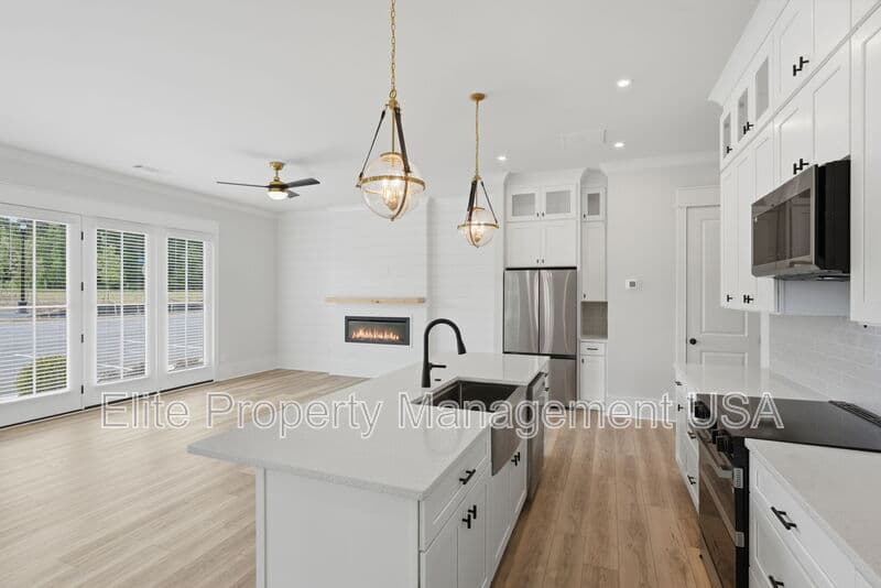 Braselton Townhome: 39 Peony Street