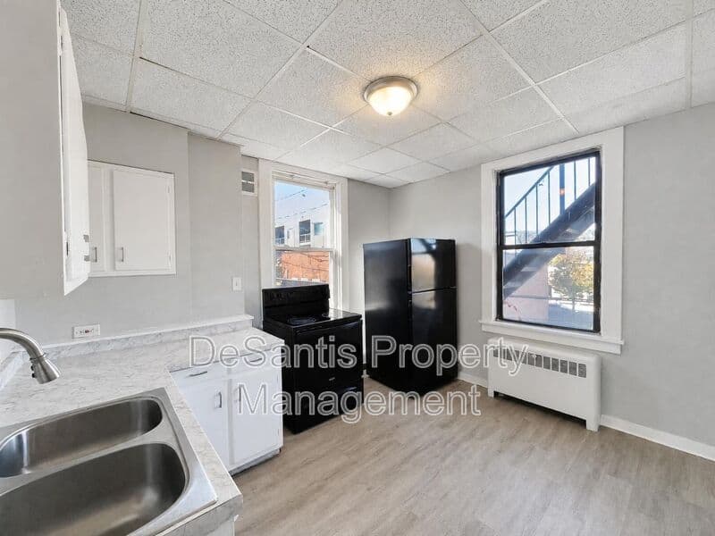 Homestead Condo: 810 Amity Street