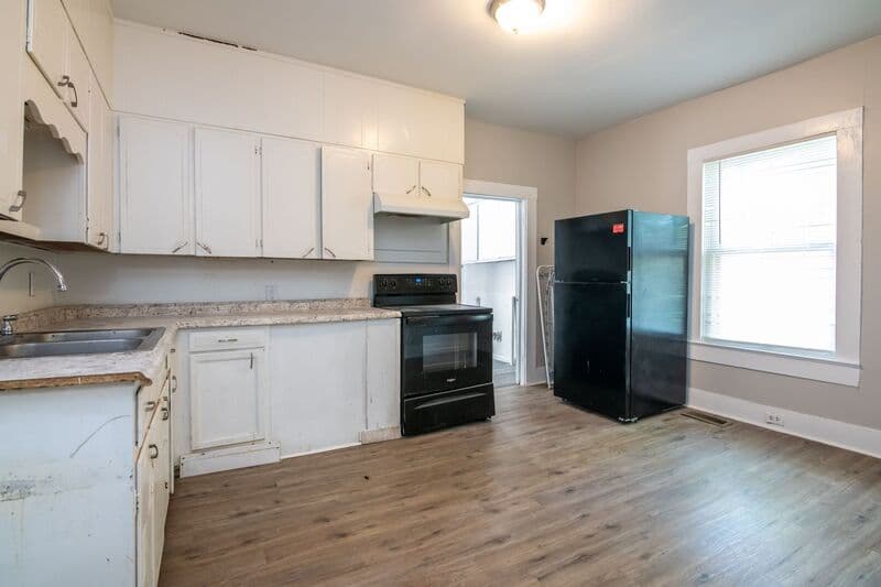 Birmingham House: 4029 44th Avenue North