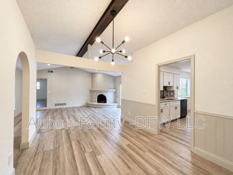Plano House: 2404 Kentfield Lane