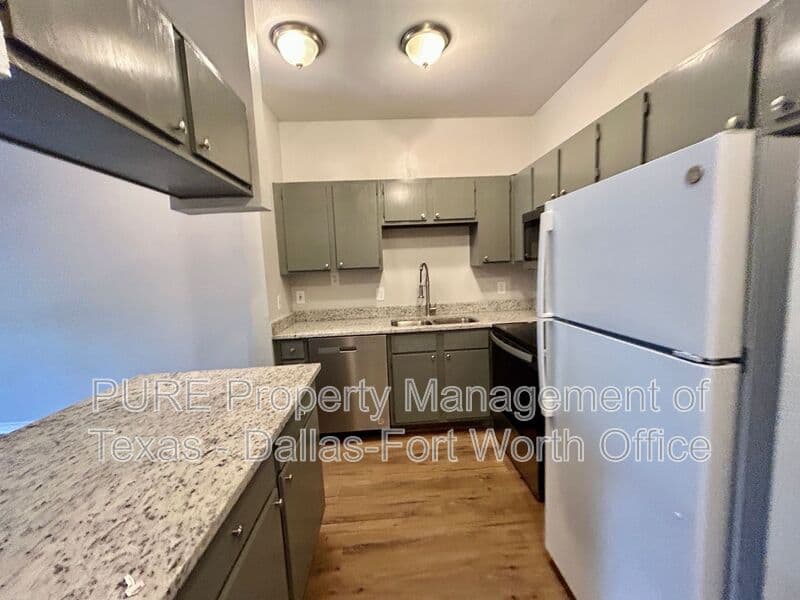 Arlington Condo: 1655 Ascension Bluff Dr.