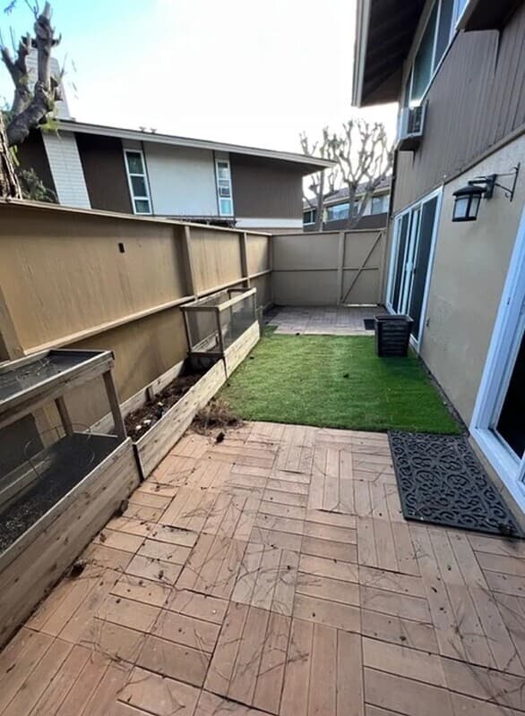 Tustin Condo: 15500 Tustin Village Way