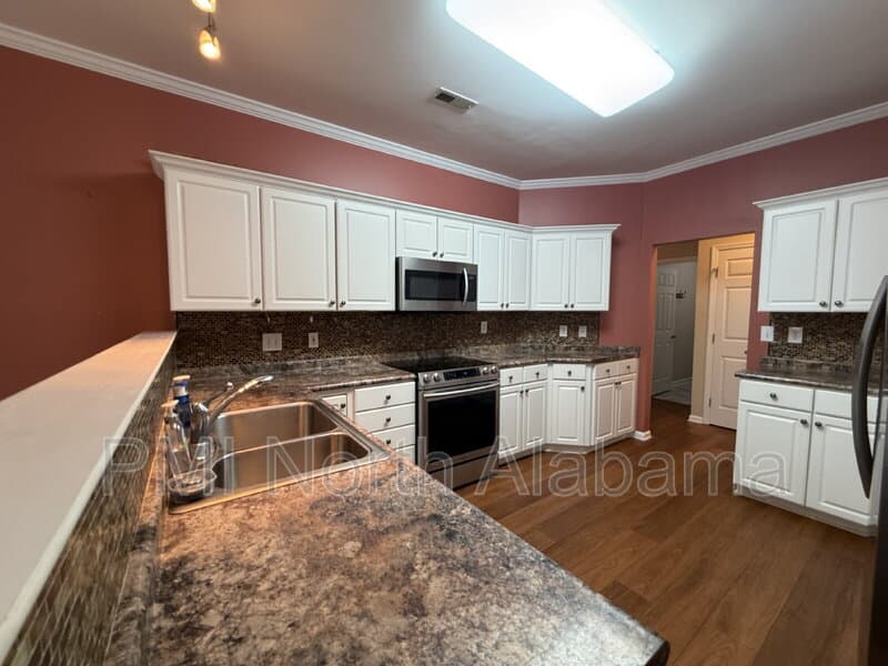 Madison House: 134 Canterbury Drive
