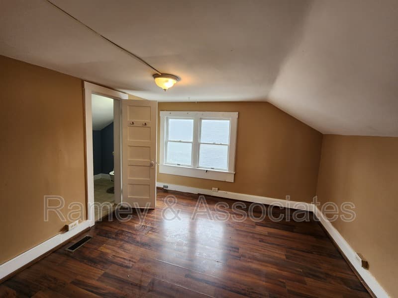 Louisville House: 3635 Taylor Blvd