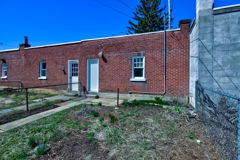 Lancaster House: 625 Hamilton Street