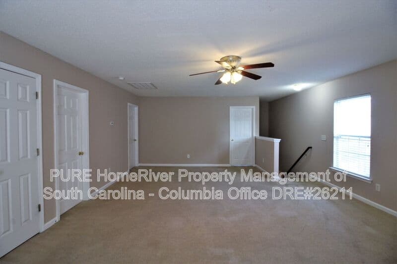 Columbia House: 581 Heron Glen Dr