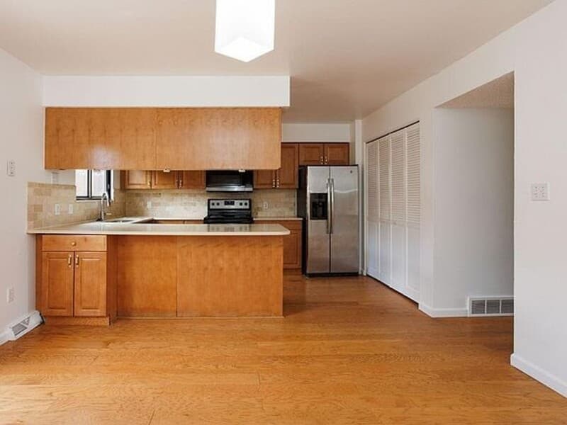 Golden Condo: 750 Tabor St