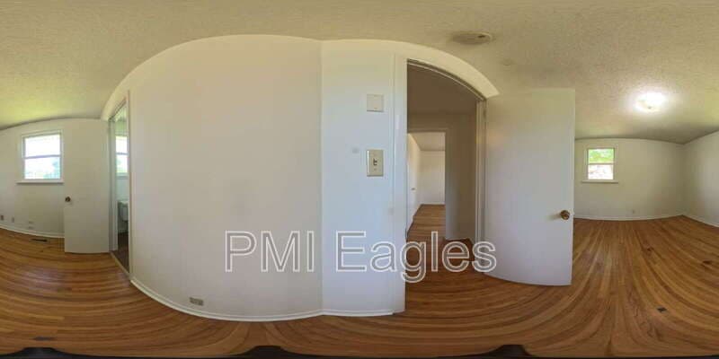 Clarksville House: 2223 Pendleton Drive