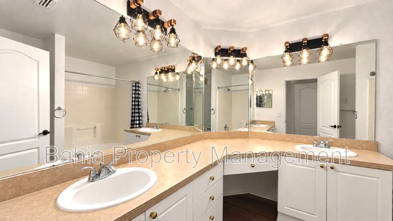 Orlando Condo: 3391 S Kirkman Rd