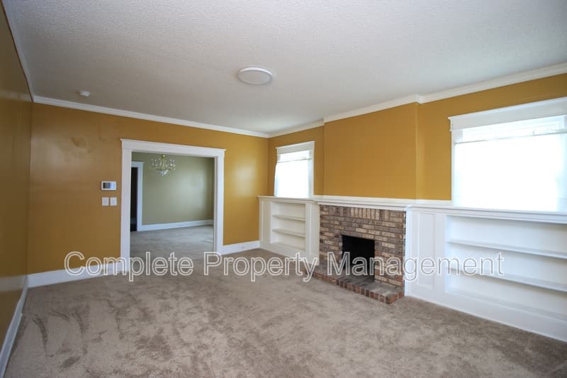 Fairfield House: 4629 Debardeleben Avenue