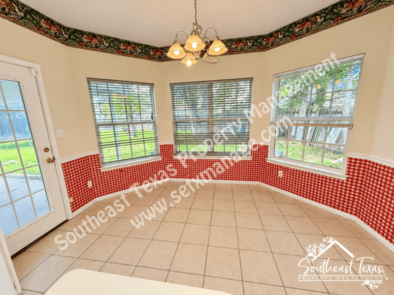 Beaumont House: 7920 Buttercup Drive
