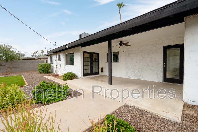 Phoenix House: 1731 W Highland Ave