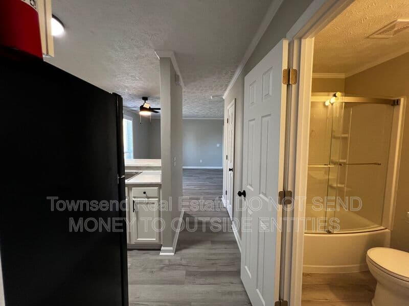 Fayetteville House: 5858-B Century Oaks Drive