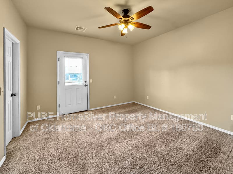 Edmond Condo: 100 Ashley Dr