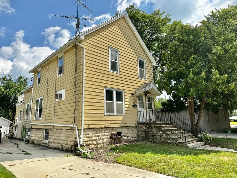 Fond du Lac Condo: 205 Walnut Street - Upper