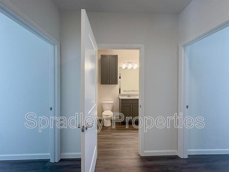 Belton Condo: 710 Shine St, Apt 1202