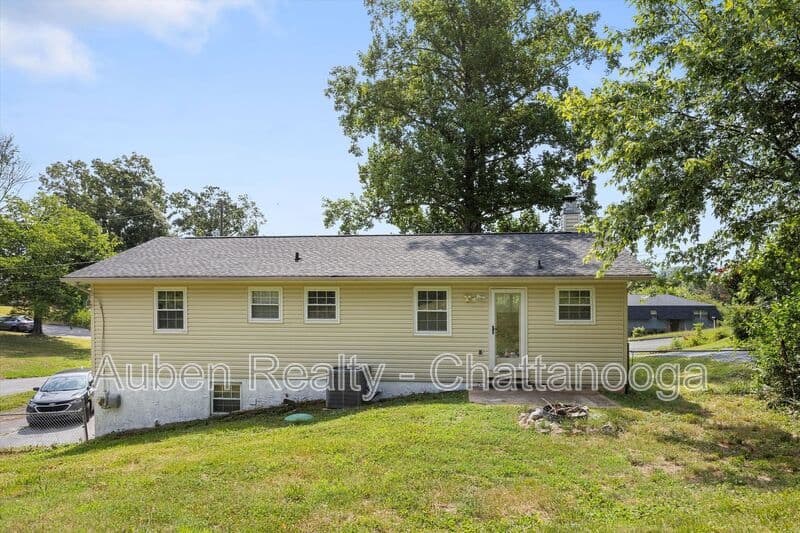 Ooltewah House: 4015 Shady Oak Drive