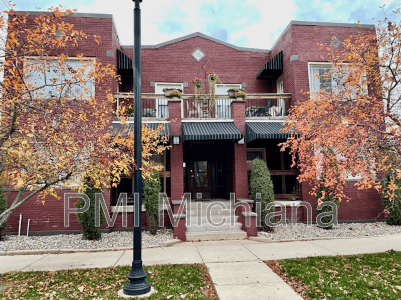 South Bend Condo: 117 Franklin Pl