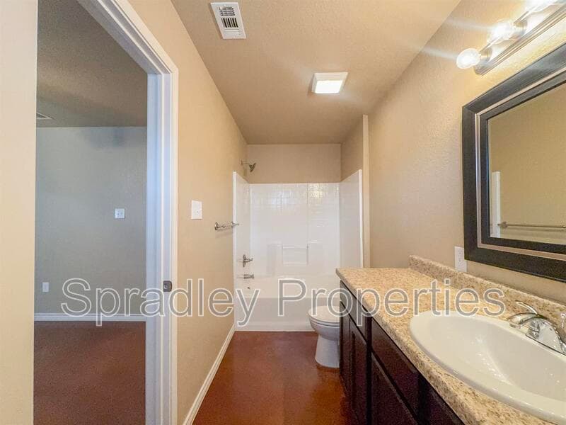 Belton Condo: 1560 Brady Way