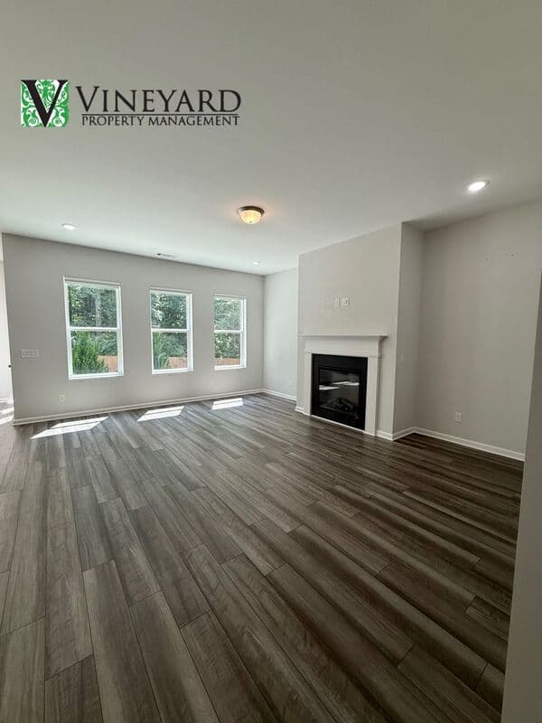 Holly Springs House: 265 Birchwood Row