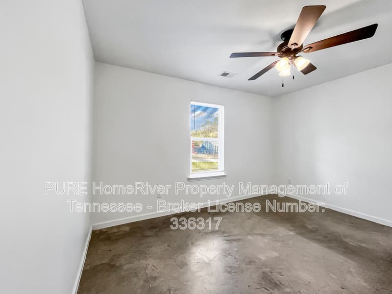 Memphis House: 2975 Lake Park Rd