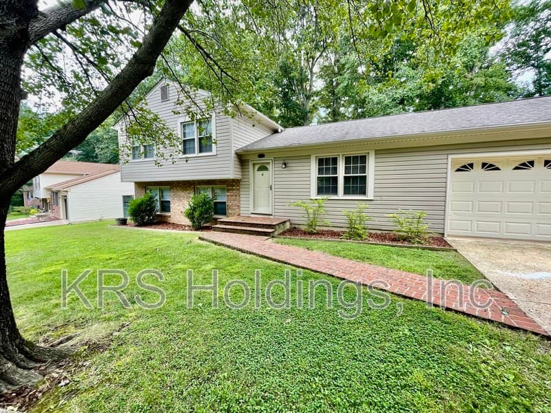 Woodbridge House: 11969 Dolly Madison Cir