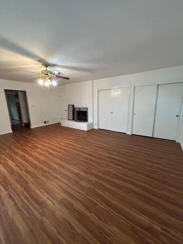 La Mesa House: 4040 Yale Ave