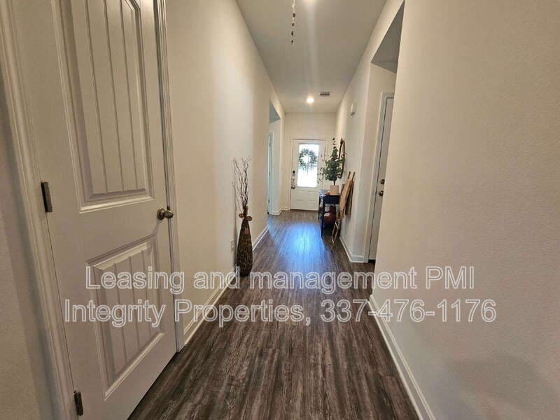 Zachary House: 727 LAMBOT AVE