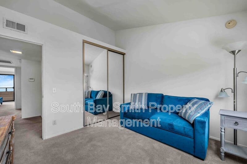 Redondo Beach Condo: 420 Palos Verdes Blvd