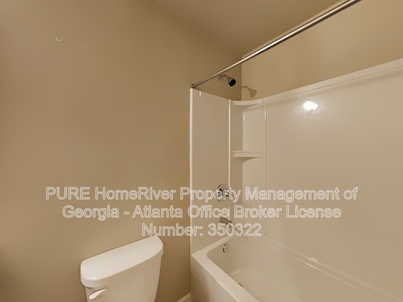 Dallas House: 130 Laurelcrest Ln