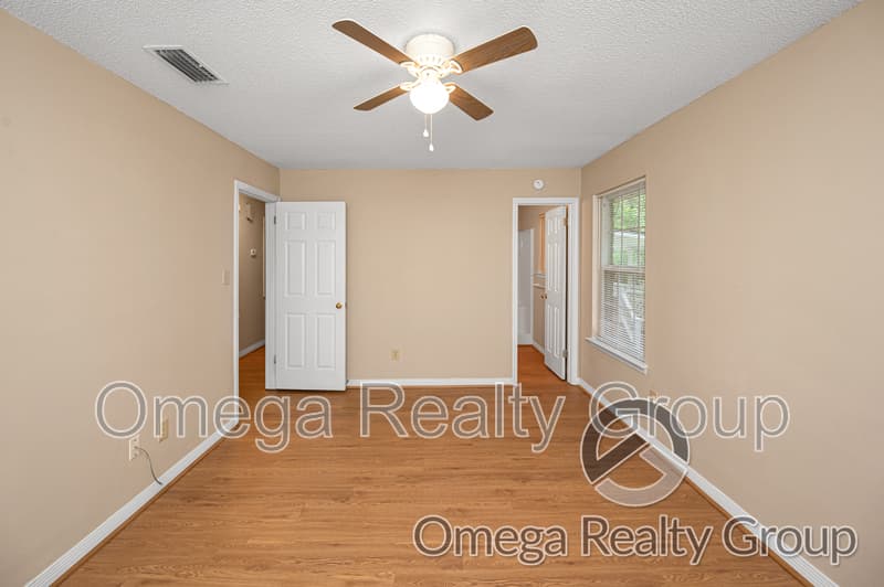 Mobile House: 4267 Springview Dr