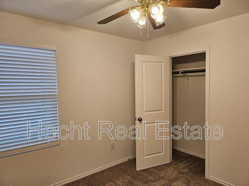 Seguin House: 5911 Coahulia Ridge