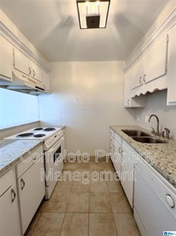 Birmingham Condo: 3350 Altamont Road - C
