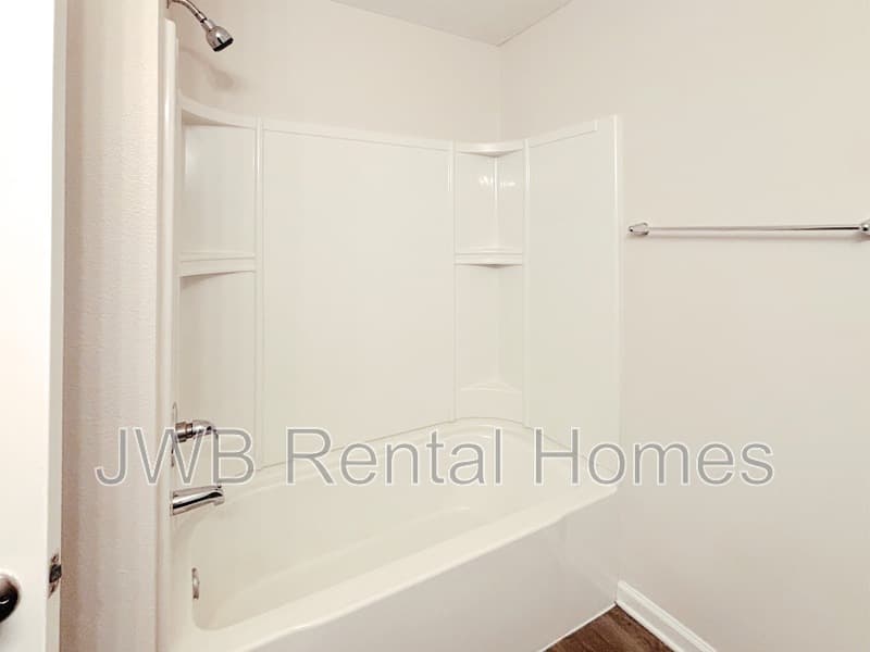 Jacksonville House: 4016 Spring Glen Rd