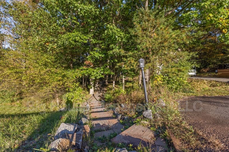 Sterling House: 47284 Grandview Pl