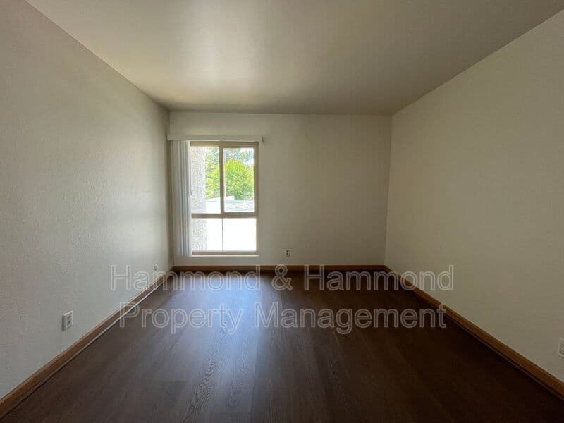 Calabasas Condo: 23633 Park Capri