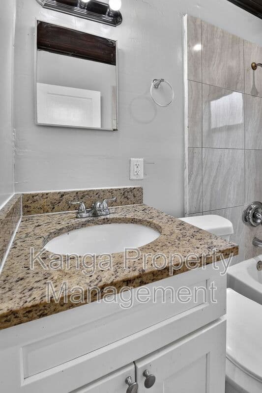 West Palm Beach Condo: 887 7th St