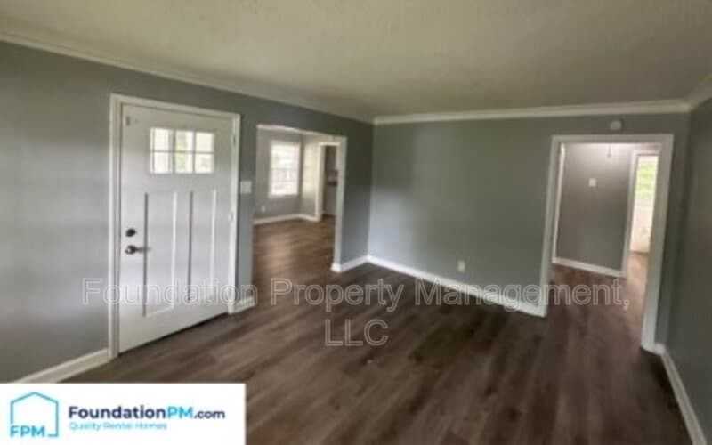 Memphis House: 3076 Signal Street