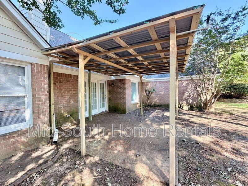 Cordova House: 8685 Sandy Hill Cove E.