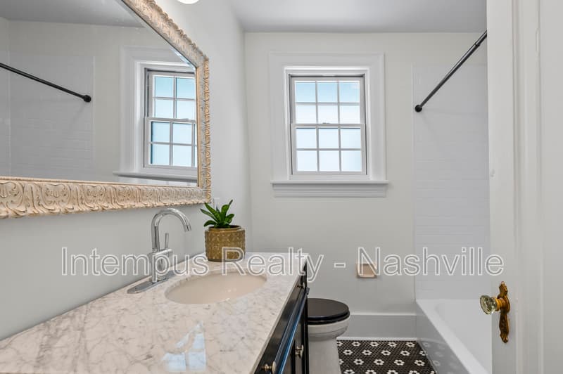 Nashville Condo: 2529 Ashwood Ave