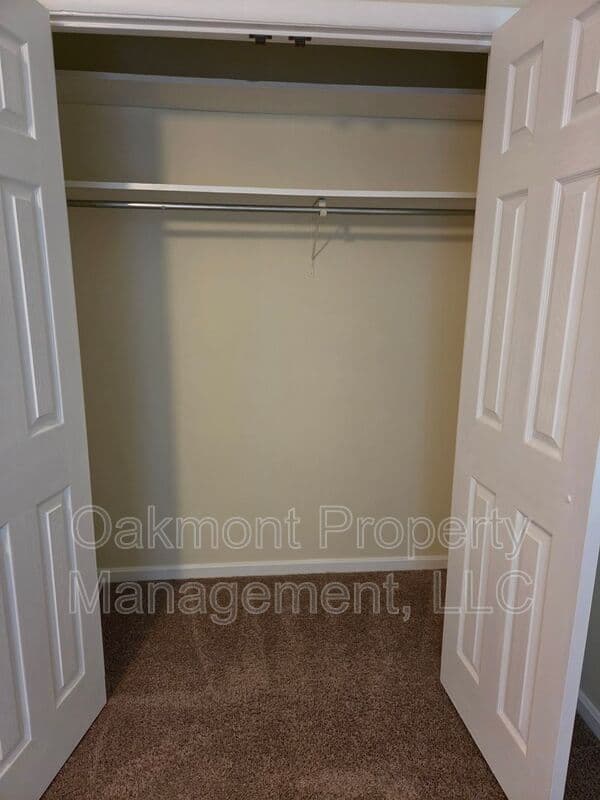 Fayetteville House: 7535 Hargrove Ct