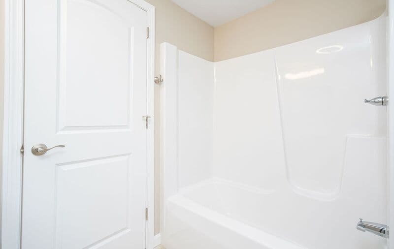 Agawam Condo: 62 Suffield St