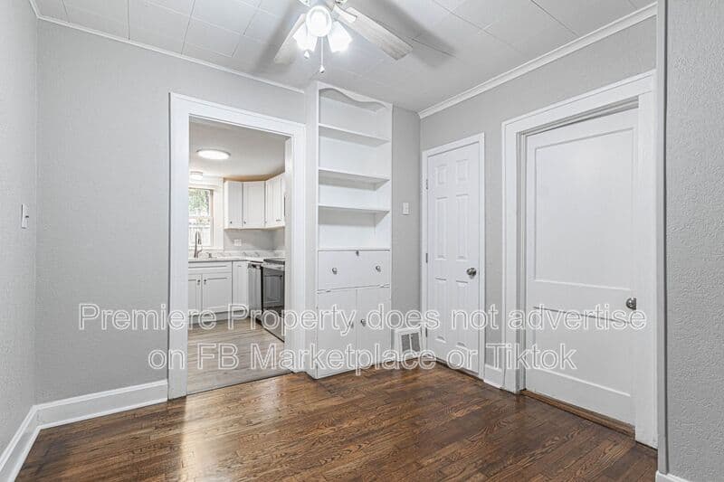 Kansas City House: 5034 N Chelsea Ave