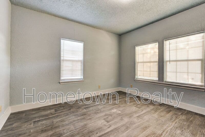 Oklahoma City House: 2114 N Bath Avenue